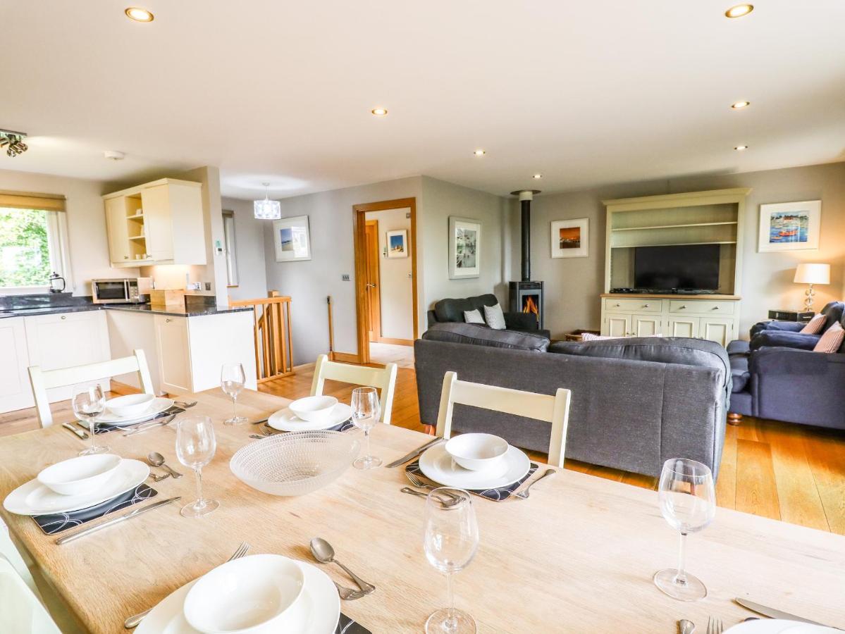 Villa Swandown, 20 Poldon Chard Exterior foto