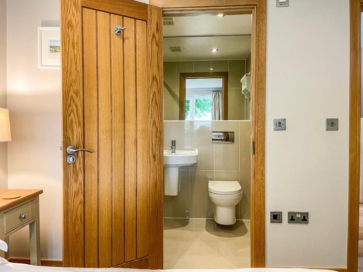 Villa Swandown, 20 Poldon Chard Exterior foto